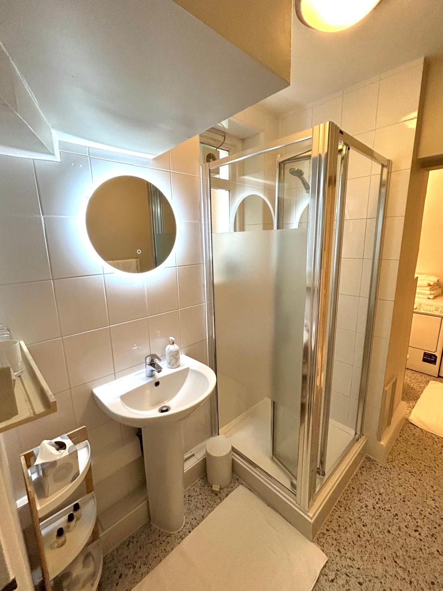 Spacious Comfortable Flat With Free Parking In East Finchley, Muswell Hill & Close To Alexandra Palace Londres Exterior foto