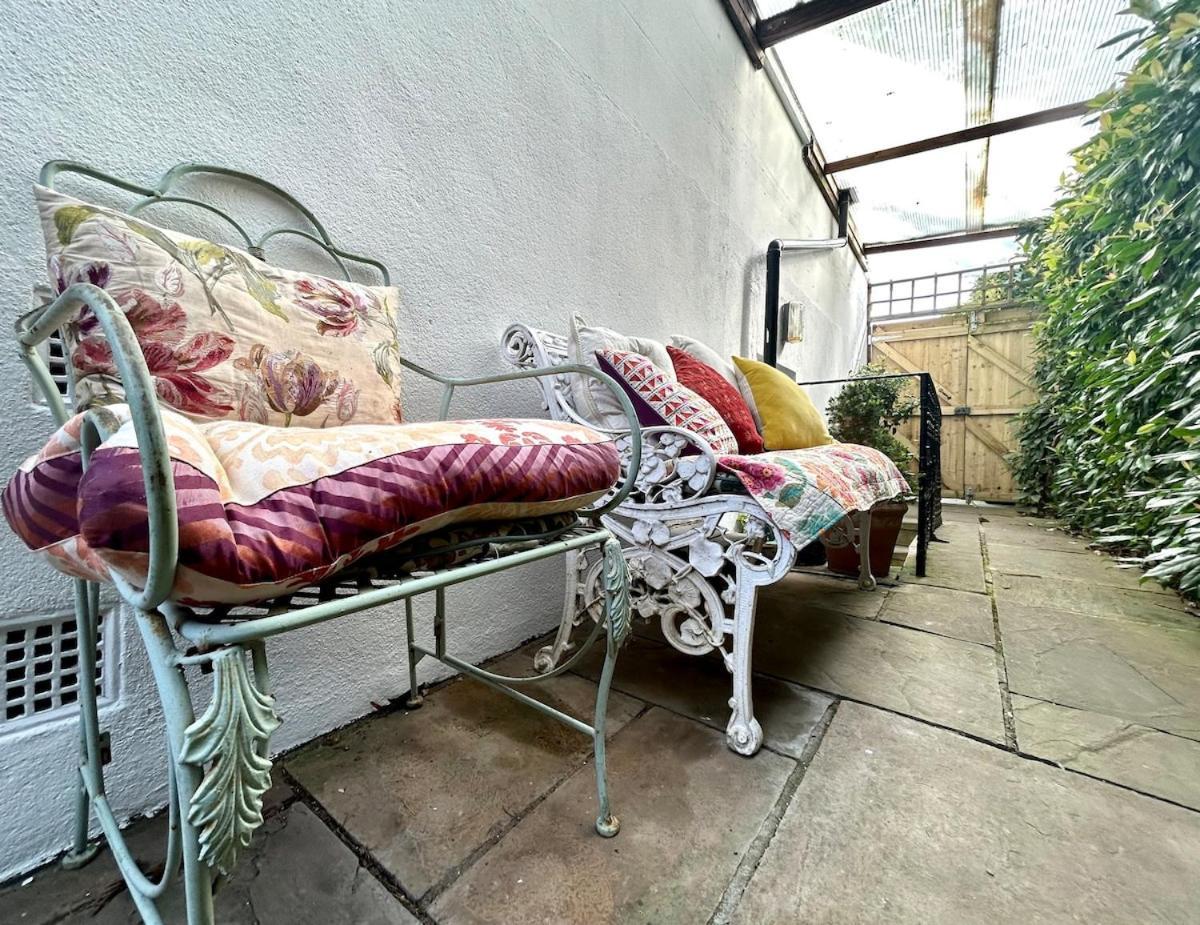 Spacious Comfortable Flat With Free Parking In East Finchley, Muswell Hill & Close To Alexandra Palace Londres Exterior foto